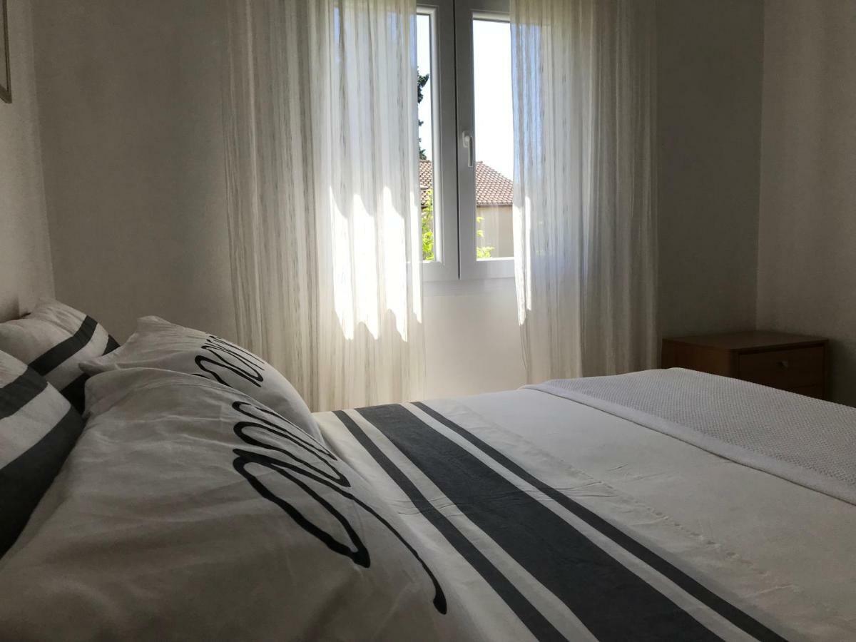 Apartments Biskup 普利拉卡 外观 照片