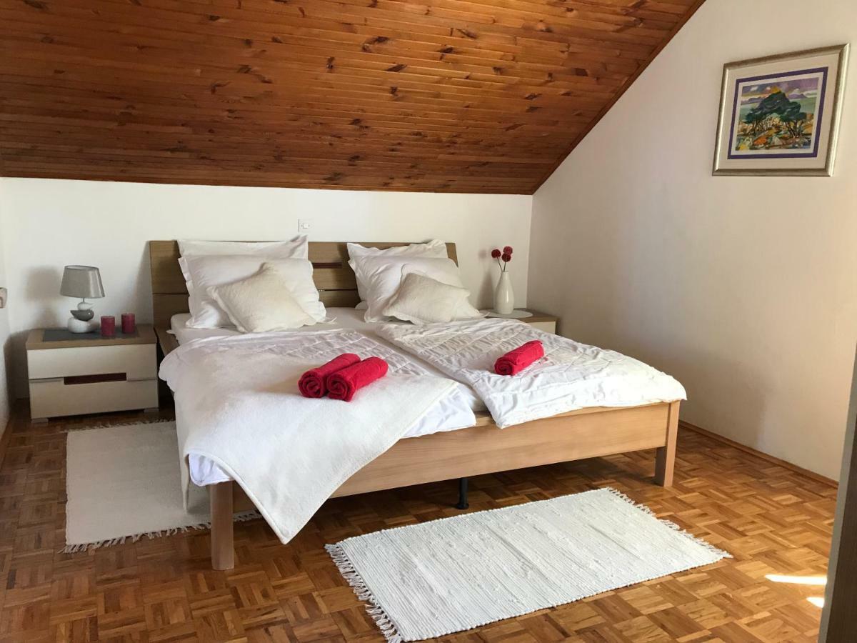 Apartments Biskup 普利拉卡 外观 照片